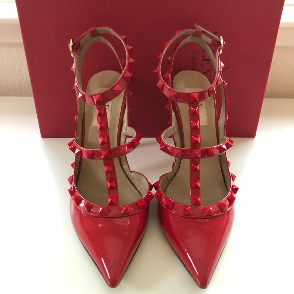 Valentino Rockstud Pumps Red